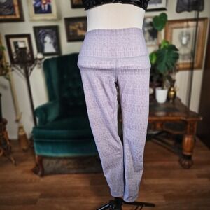 Vuori The Rise The Shine Leggings Purple Chevron Print Yoga Pants Small VW348